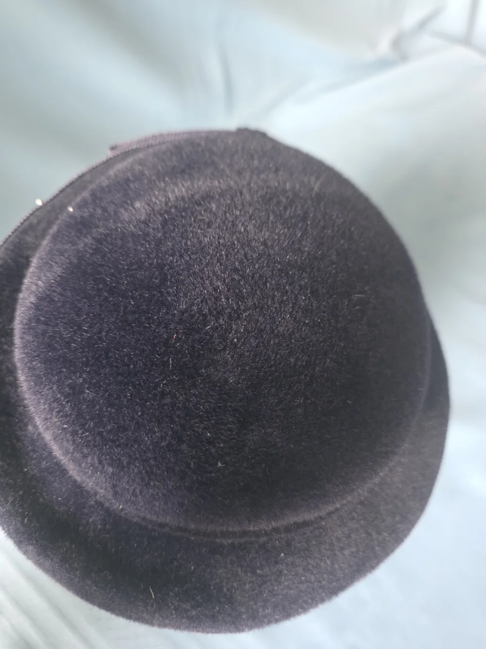VTG 1950s Merrimac Peachbloom Velour Fur Felt Pillbox Tilt Hat Black Size 22